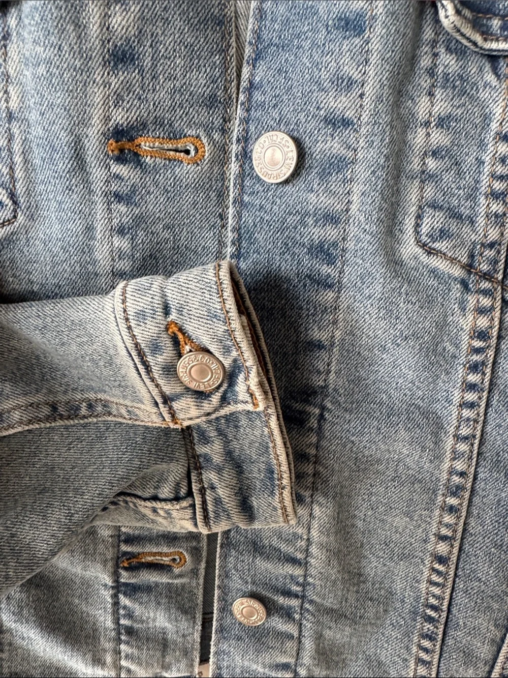 Levi's Light Blue Vintage-Inspired Denim Jacket